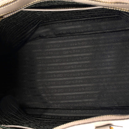 プラダ ダブルジップ リュクス トートバッグ サフィアーノレザー XL