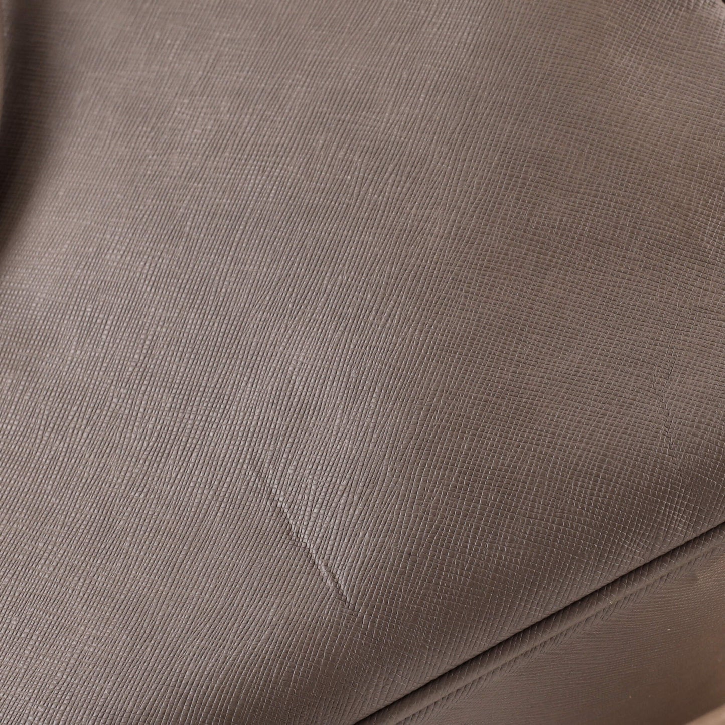 プラダ ダブルジップ リュクス トートバッグ サフィアーノレザー XL