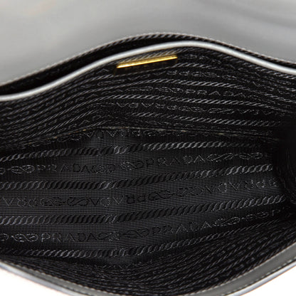 プラダ エンベロープ フラップ チェーン ショルダーバッグ サフィアーノレザー スモール