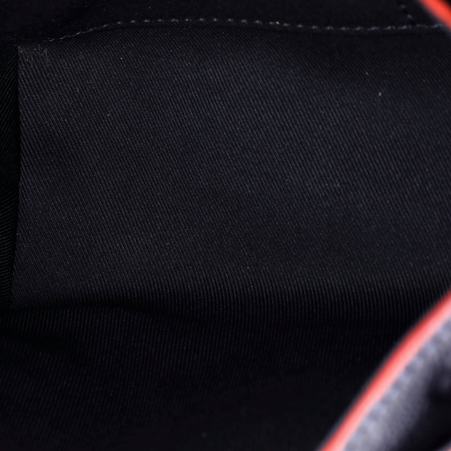 ルイ・ホワイト ホワイト ハンドバッグ モノグラム アンプラント レザー BB