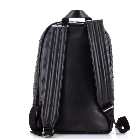 ボッテガ ヴェネタ フロントポケット バックパック イントレチャート レザー ミディアム