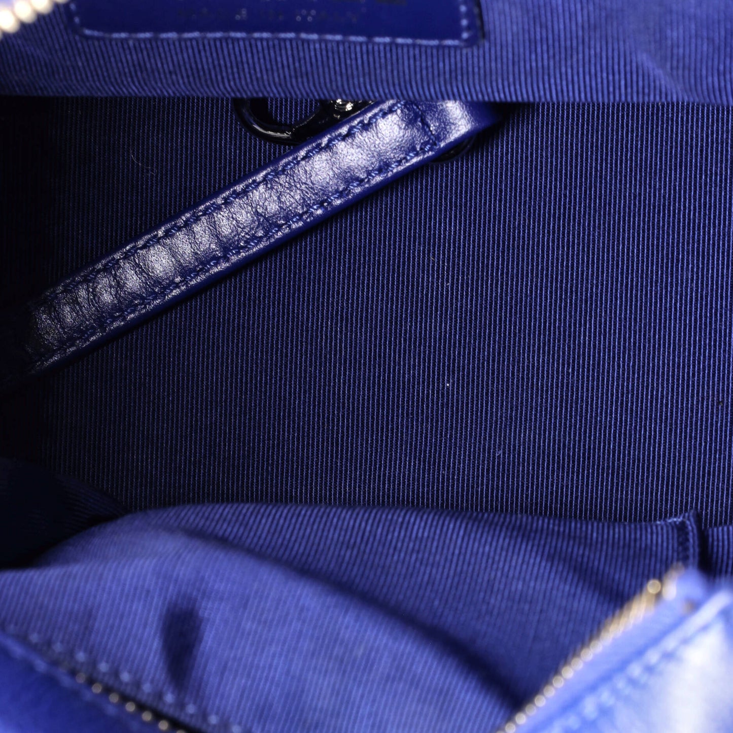 シャネル ガブリエル ホーボー ロゴ ハンドル キルティング エイジドカーフスキン スモール