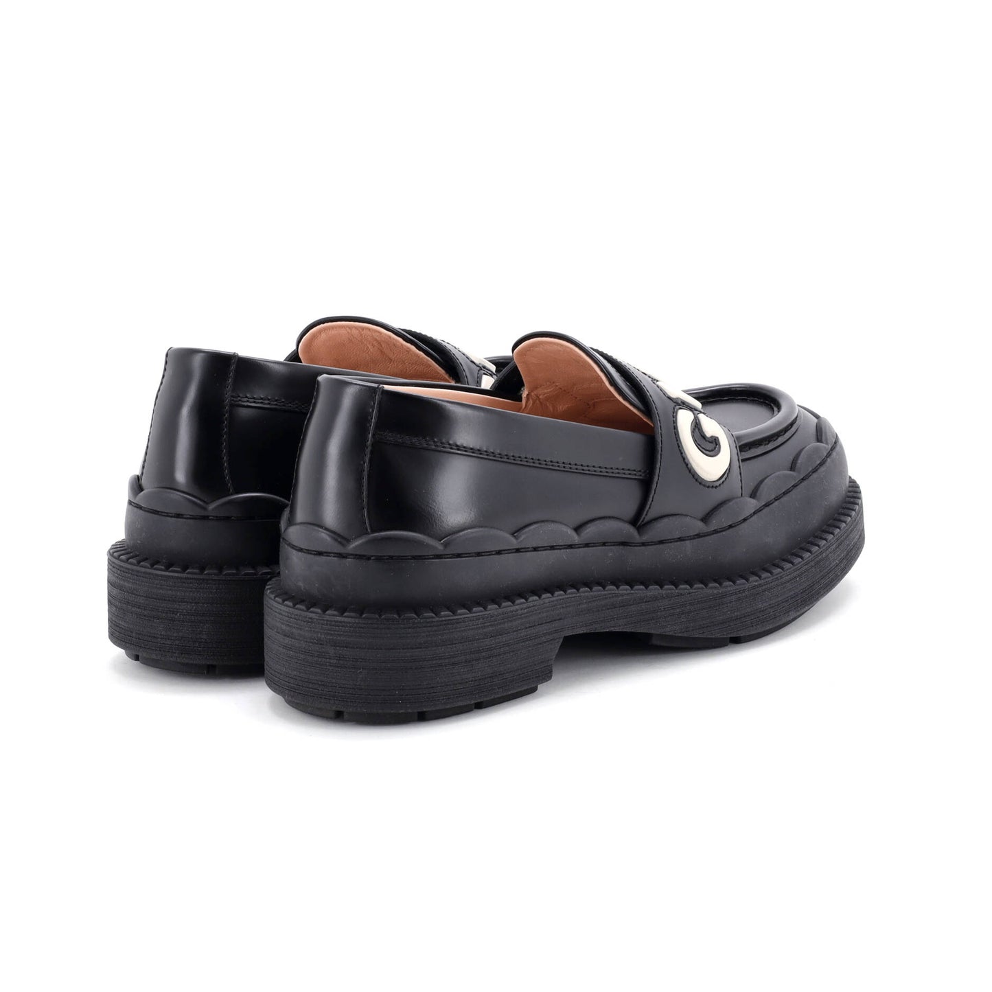 グッチ レディース オルネラロゴ ローファー レザー