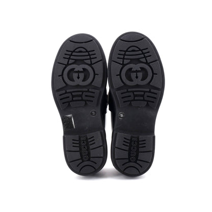 グッチ レディース オルネラロゴ ローファー レザー