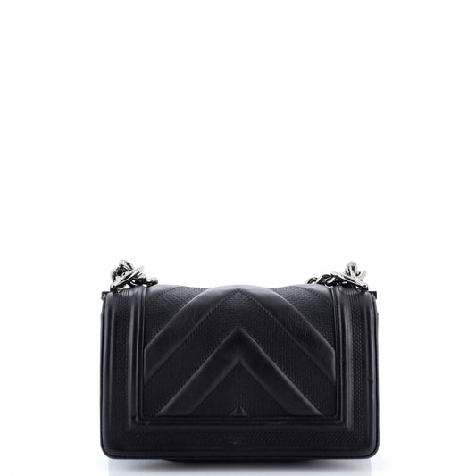 シャネル ボーイ フラップバッグ パーフォレーテッド シェブロン ラムスキン スモール