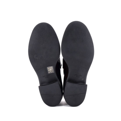 プラダ レディース トライアングルロゴ ローファー ブラッシュドレザー