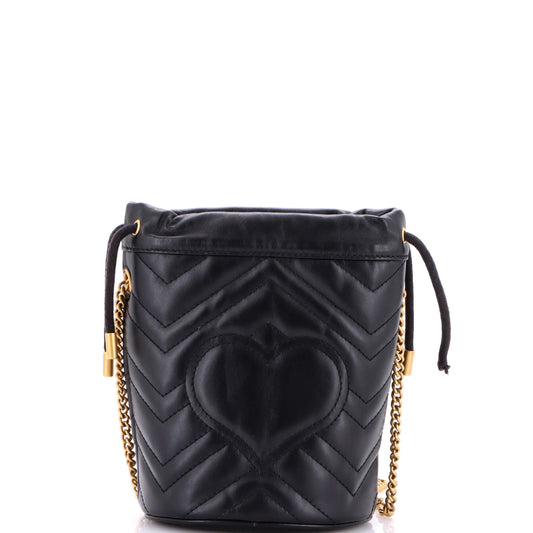 グッチ GGマーモント バケットバッグ マトラッセレザー ミニ