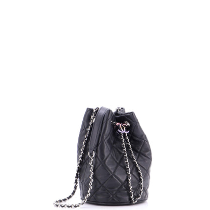 シャネル レインボー CC ドローストリング バケットバッグ キルティング ラムスキン ミニ