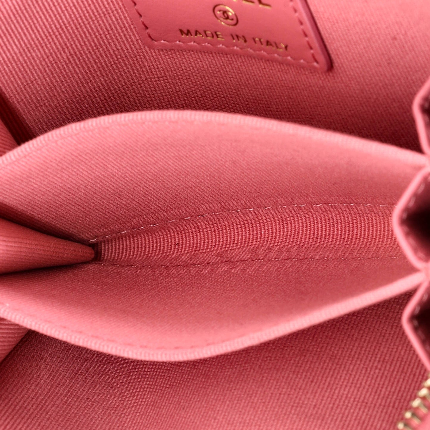 シャネル 19 ジップ コインパース キルティングレザー