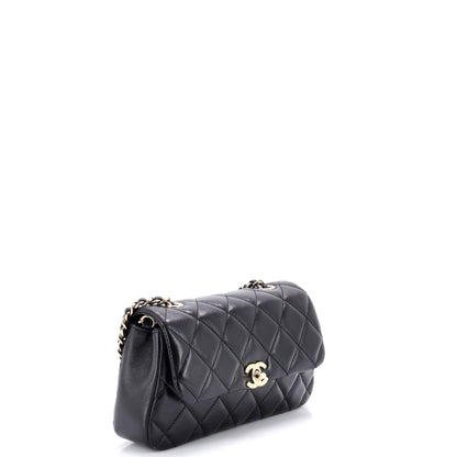 シャネル CC ターンロック フラップ フォンホルダー チェーン付き キルティング ラムスキン