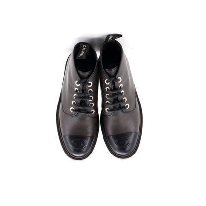 シャネル レディース CC キャップトゥ ショート コンバット ブーツ レザー フェイクパール