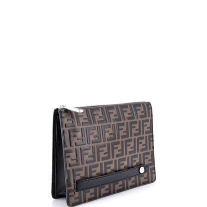 フェンディハンドル クラッチズッカ柄 エンボスレザー ミディアム