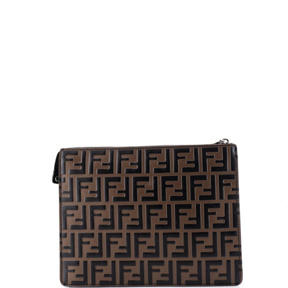 フェンディハンドル クラッチズッカ柄 エンボスレザー ミディアム