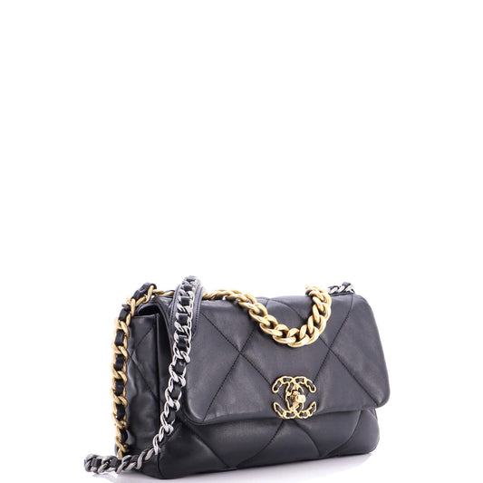 シャネル 19 フラップバッグ キルティングステッチ ラムスキン ミディアム