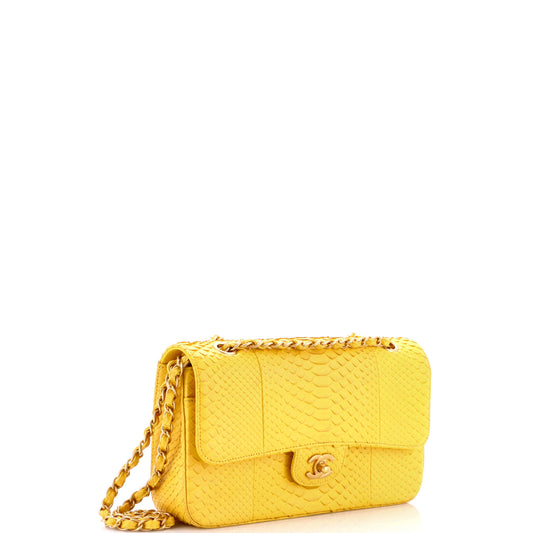 シャネル クラシック ダブルフラップバッグ パイソン ミディアム