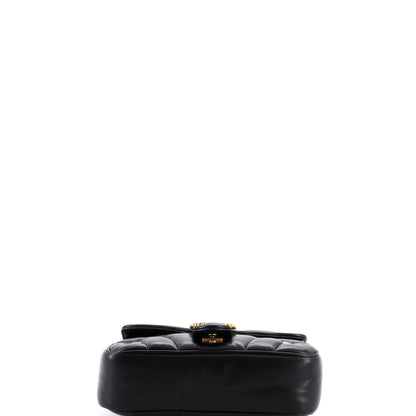 グッチ GGマーモント フラップバッグ スタッズ付き マトラッセレザー スモール