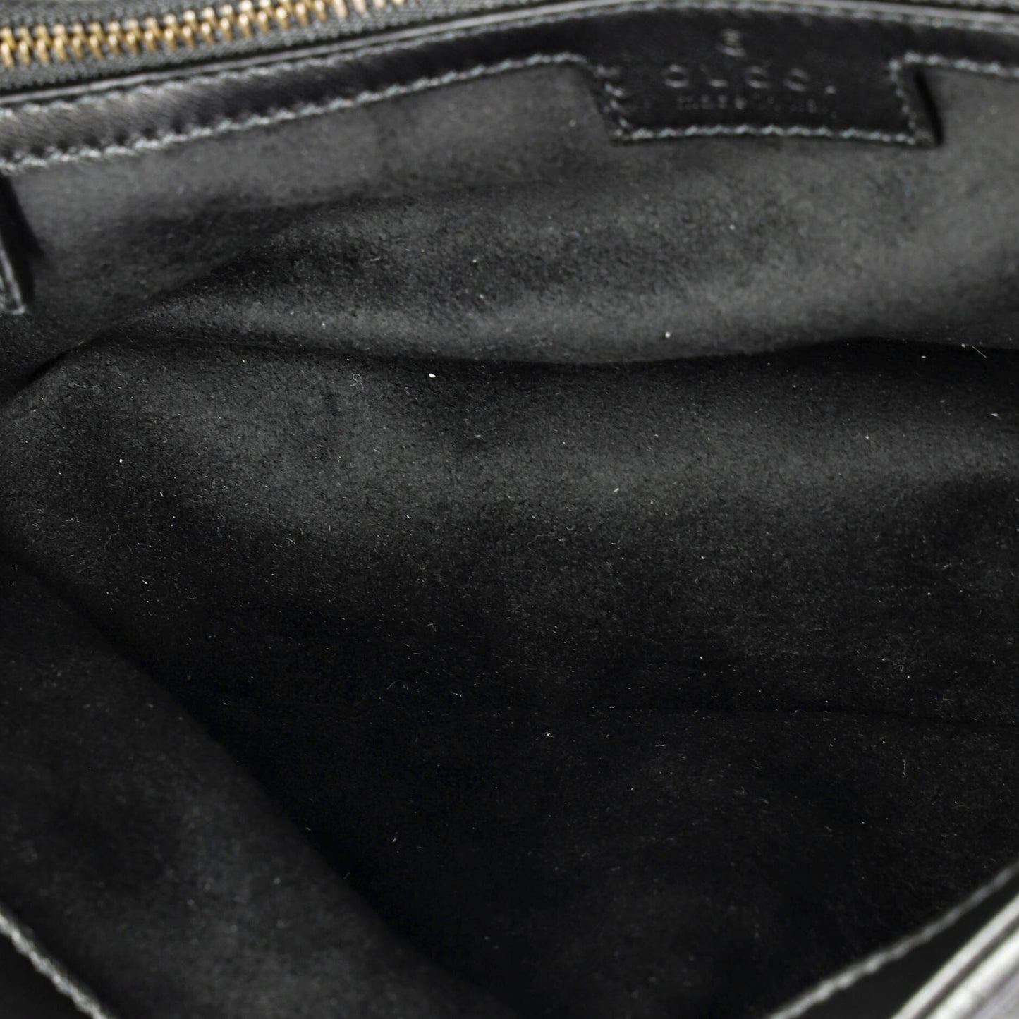 グッチ GGマーモント フラップバッグ スタッズ付き マトラッセレザー スモール