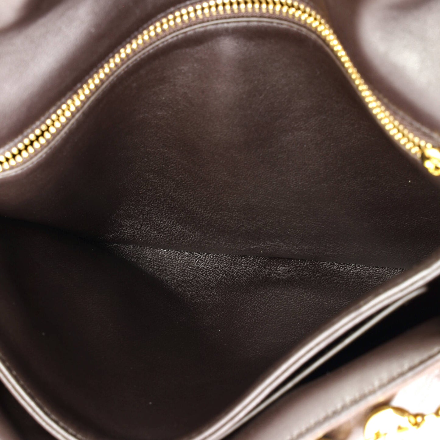 ロエベ ゴヤ パファーバッグ レザー ミディアム