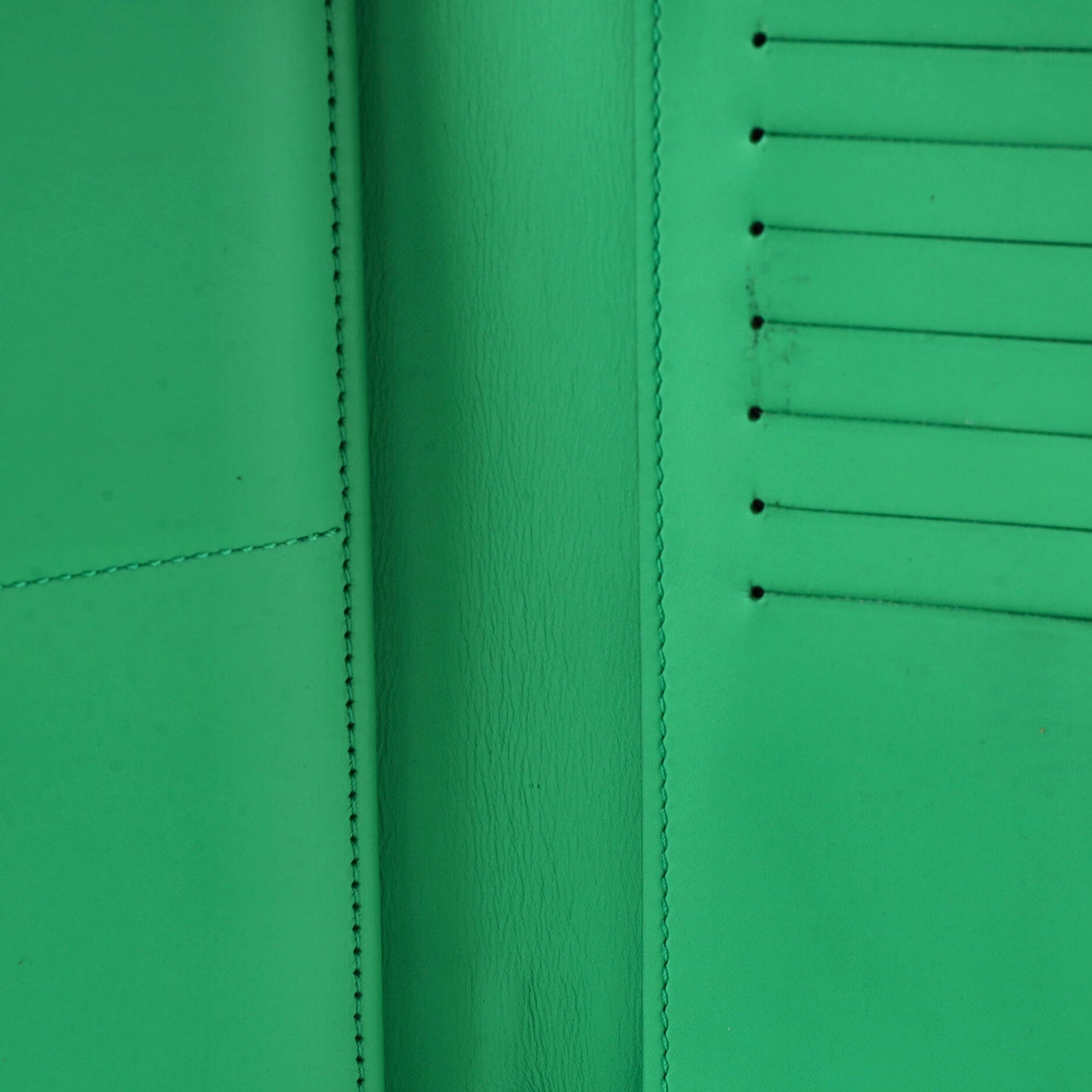 ルイ・ヴィトン ジッピーウォレット モノグラム トリヨンレザー ヴェルティカル