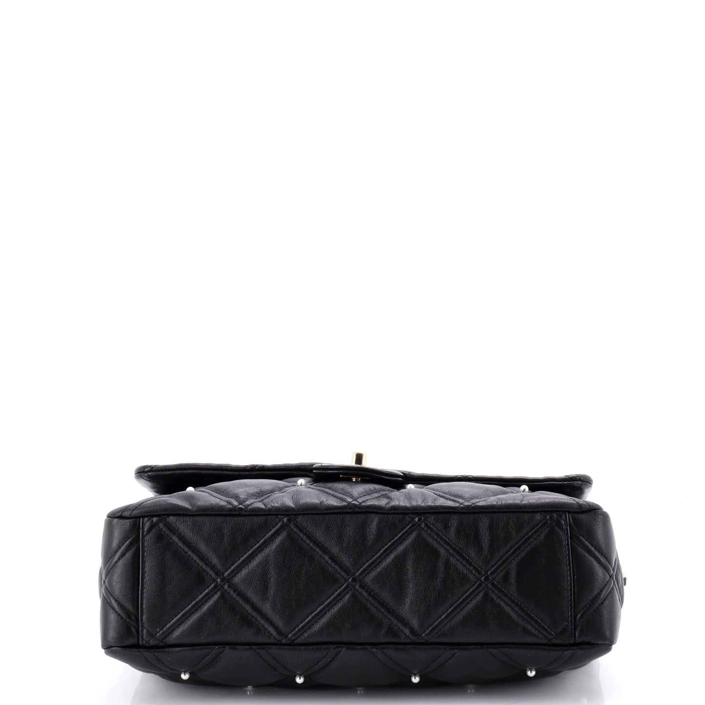 シャネル CCフラップバッグ パールスタッズ キルティング ラムスキン ミディアム