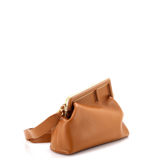 フェンディ ファーストバッグ レザー ミディアム