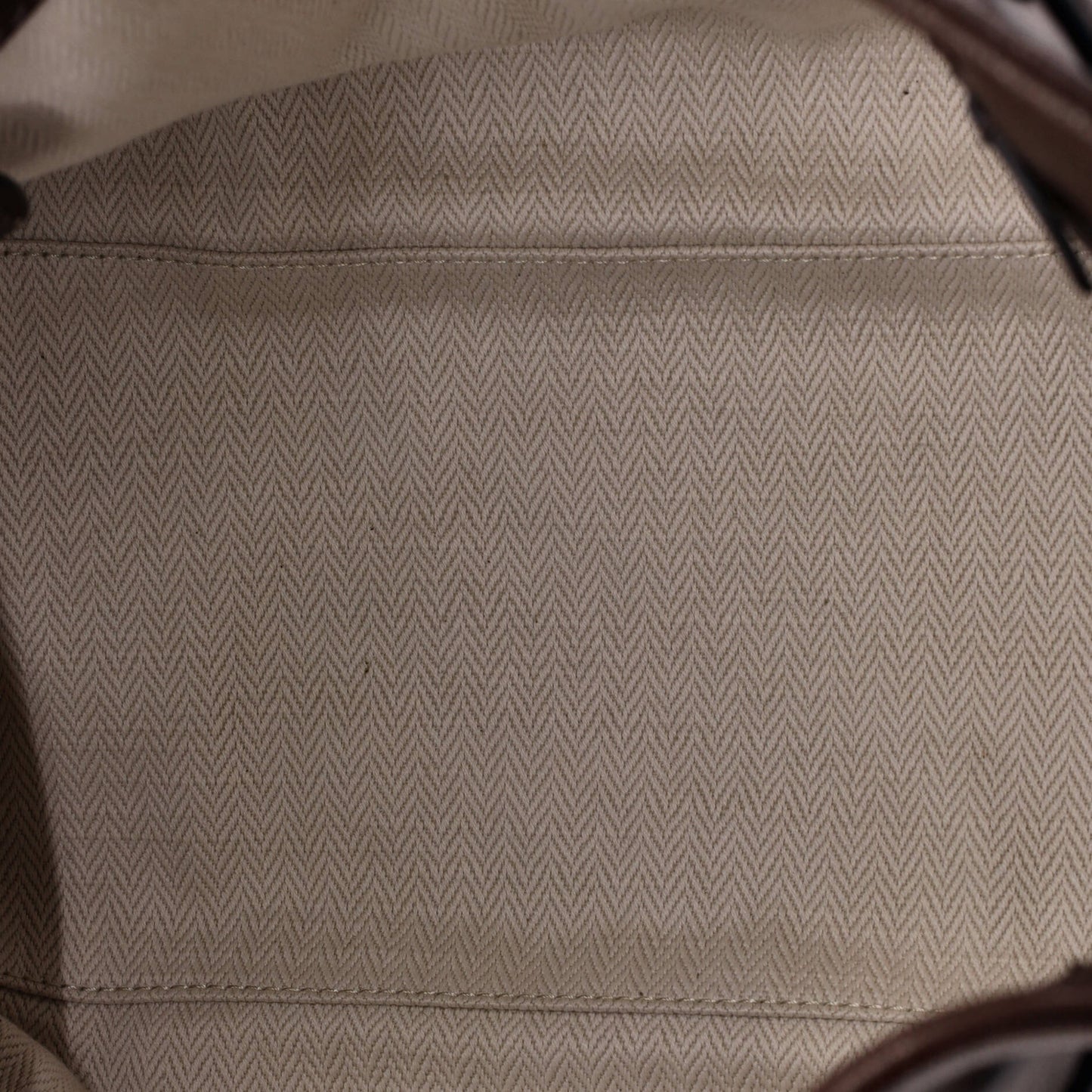 ミュウミュウ アドベンチャートートレザー