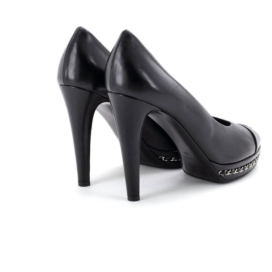 シャネル レディース CCキャップトゥ チェーンアラウンドパンプス レザー