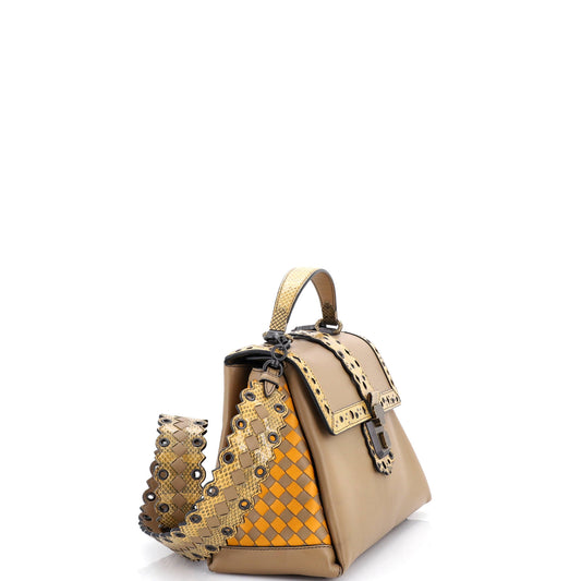 ボッテガ・ヴェネタ ピアッツァ トップハンドルバッグ レザー イントレチャートディテール＆スネークエンボスディテール ミディアム