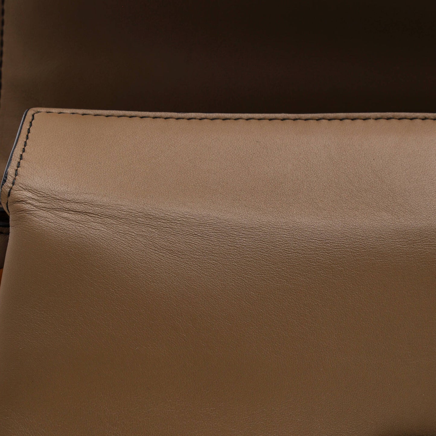 ボッテガ・ヴェネタ ピアッツァ トップハンドルバッグ レザー イントレチャートディテール＆スネークエンボスディテール ミディアム