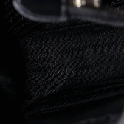 プラダ パッド入りフラップショルダーバッグ キルティングテッスート