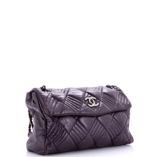 シャネル イン アンド アウト フラップバッグ キルティング ラムスキン マキシ