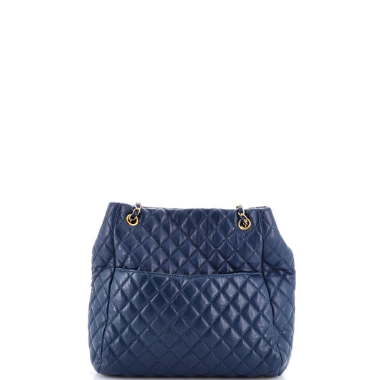 シャネル フラッフィー CC トート キルティング ラムスキン ミディアム