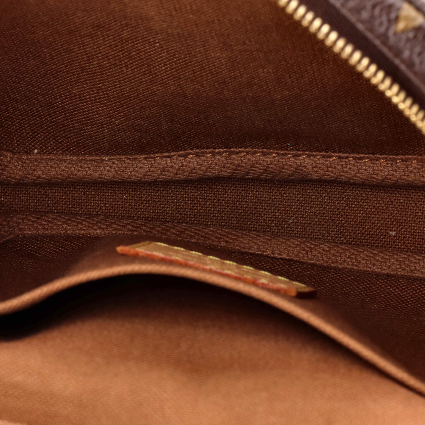 ルイ・シルエット ボスフォールウエストバッグ モノグラムキャンバス