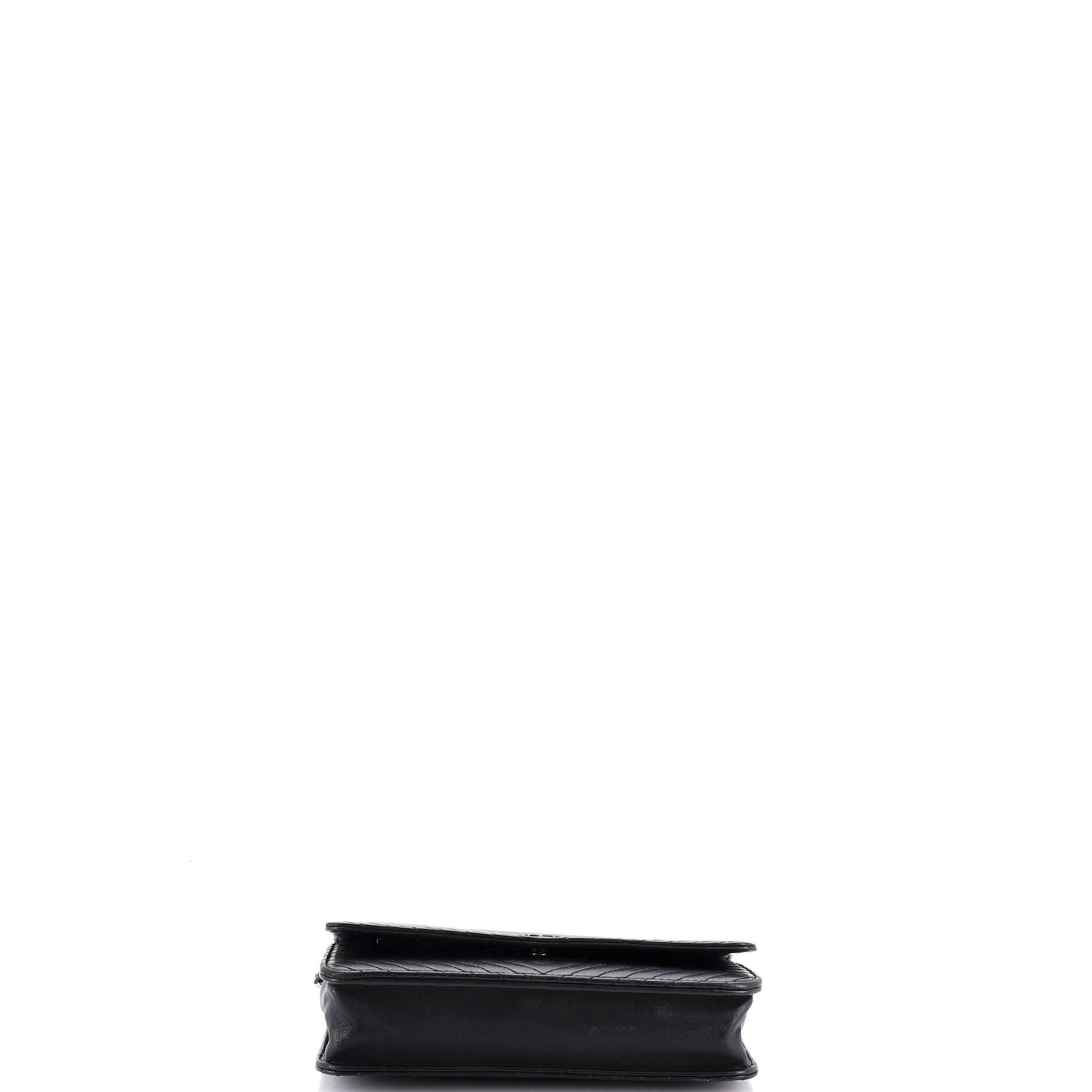 シャネル ソーブラック チェーンウォレット シェブロン ラムスキン