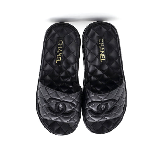 シャネル レディース CC プラットフォーム スライドサンダル キルティングレザー