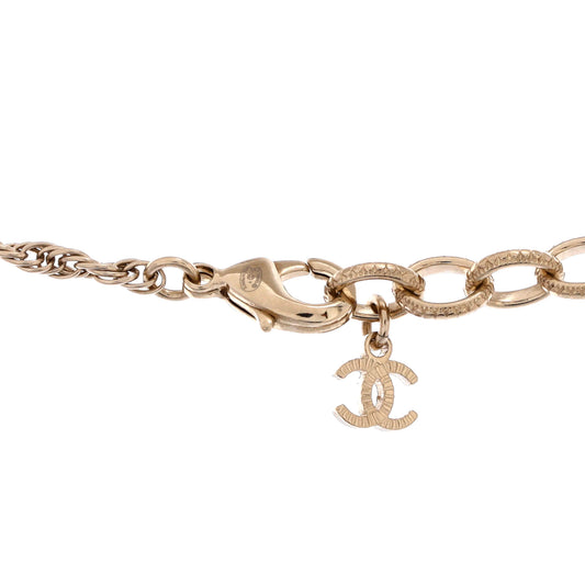 シャネル CC ラウンドペンダントネックレス メタルフェイクパール付き