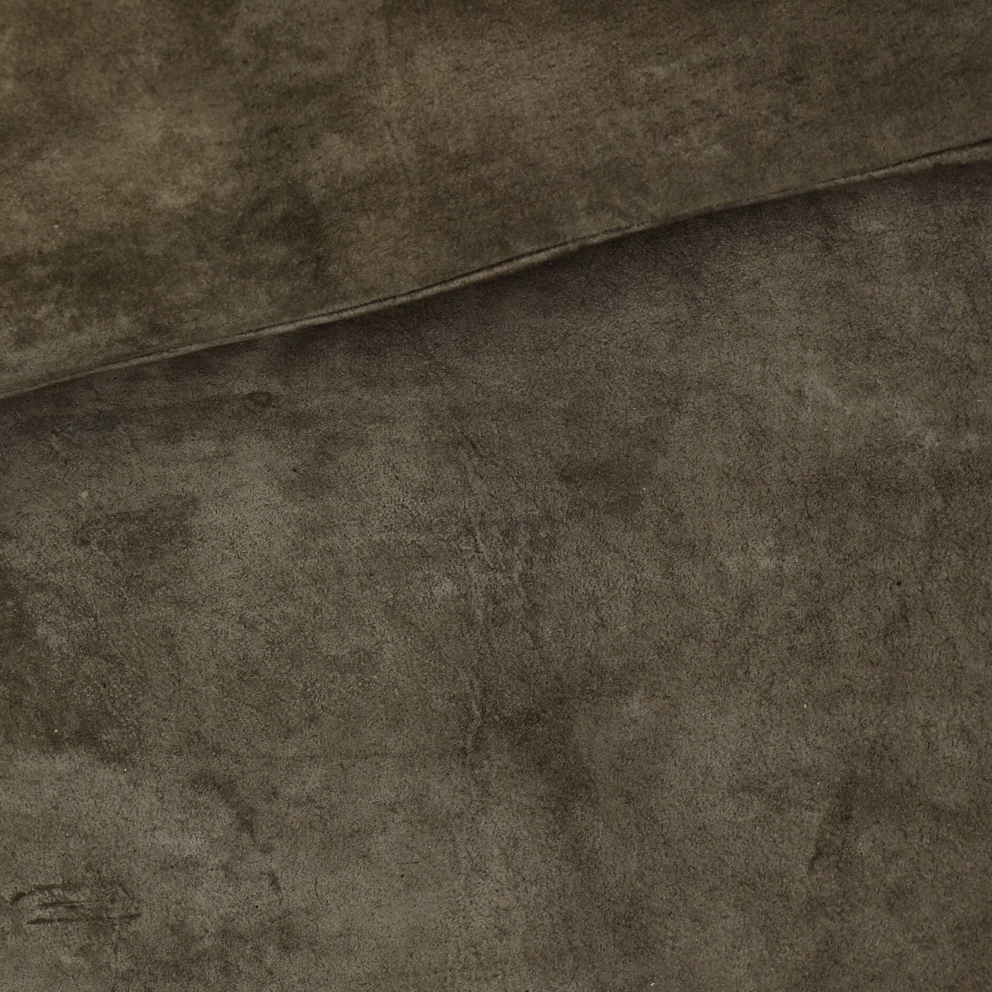 ボッテガ ヴェネタ A シェイプ トート イントレチャート ナッパ ラージ