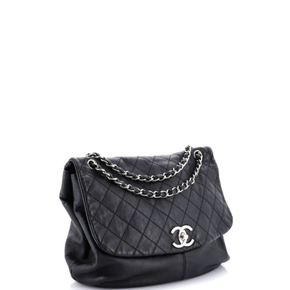 シャネル トリアノン メッセンジャーバッグ キルティングレザー ラージ