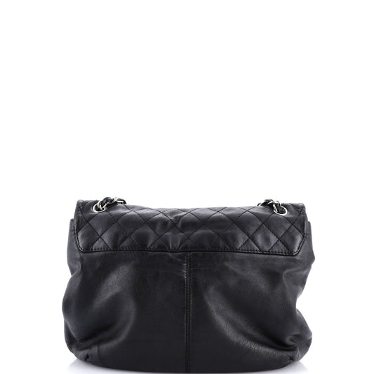 シャネル トリアノン メッセンジャーバッグ キルティングレザー ラージ