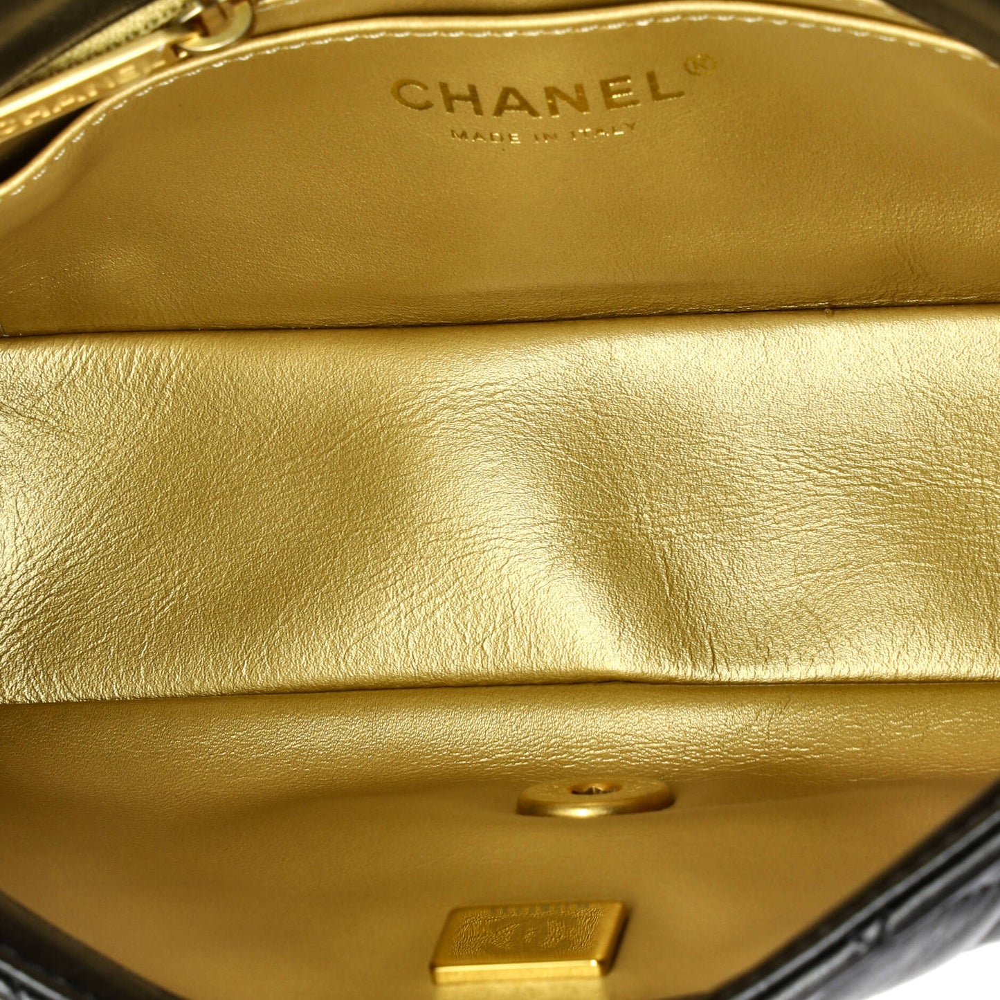 シャネル パール クラッシュ フラップバッグ キルティング ラムスキン ミニ