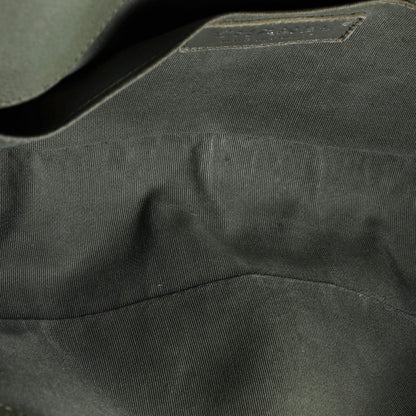 シャネル ボーイ フラップバッグ キルティング キャビア オールドミディアム