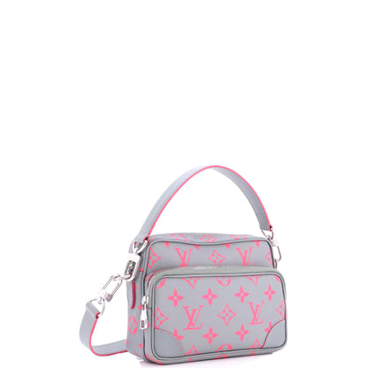 ルイ・フラッグ ニル NM メッセンジャーバッグ モノグラム グロウ キャンバス