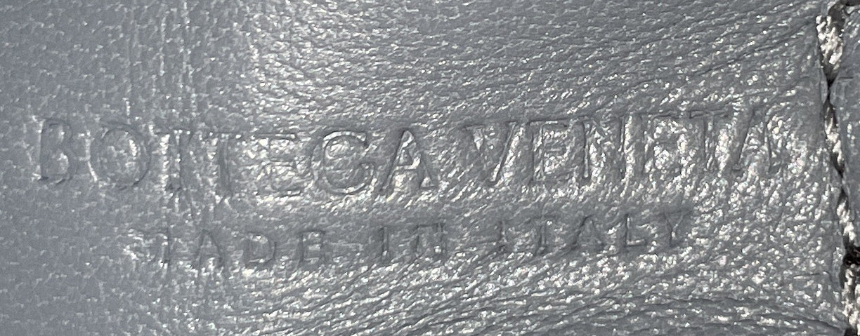 ボッテガ ヴェネタ ループ クロスボディ バッグ イントレッチャート ナッパ ミニ