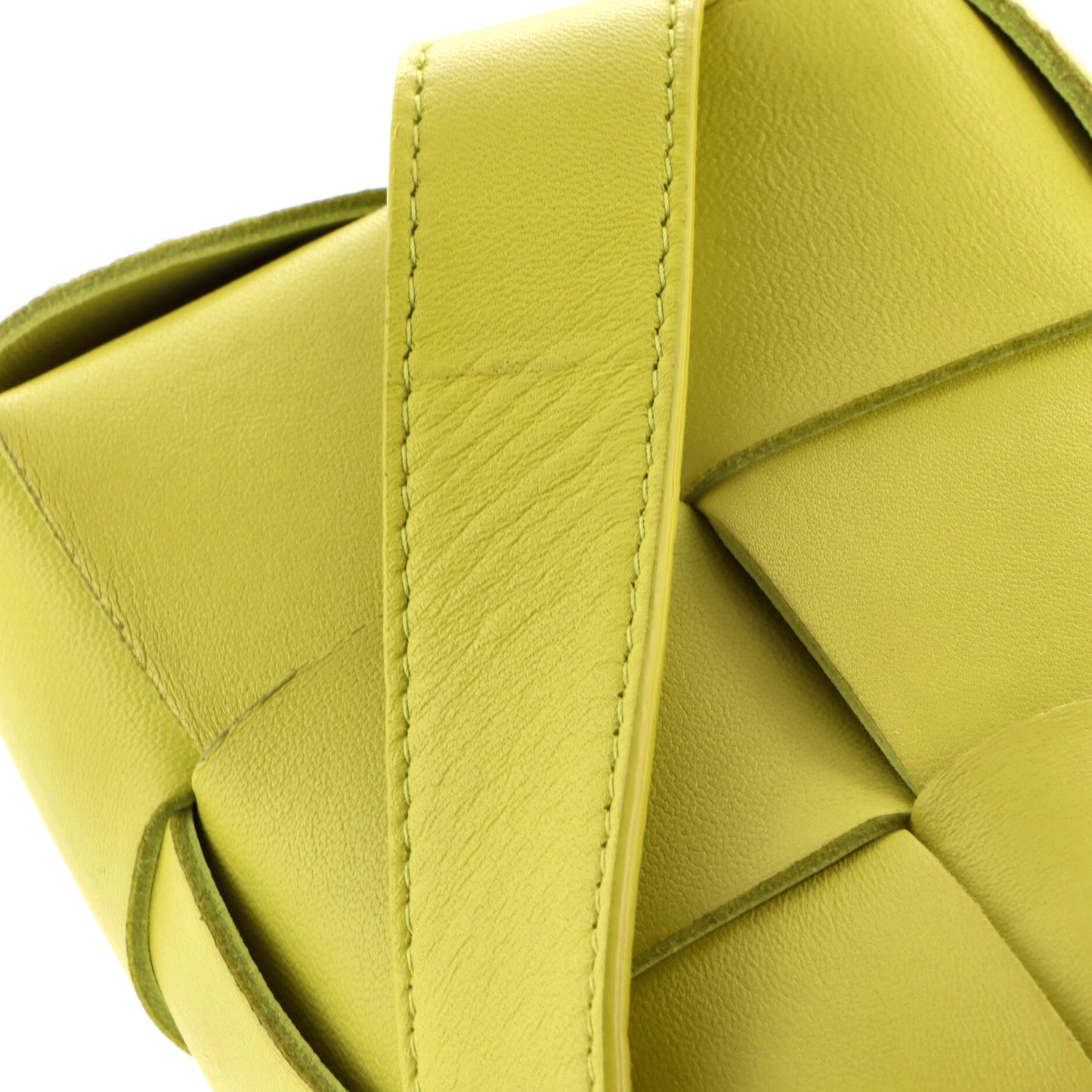 ボッテガ ヴェネタ カセット ベルト バッグ マキシ イントレチャート レザー