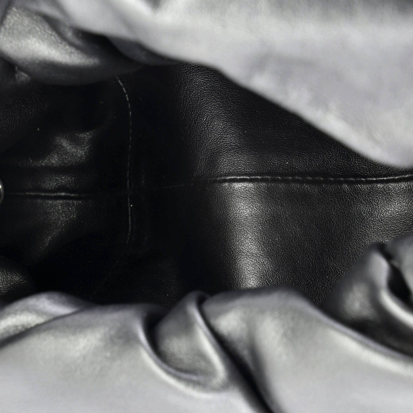 ボッテガ・ヴェネタ ショルダーポーチ レザー ミディアム