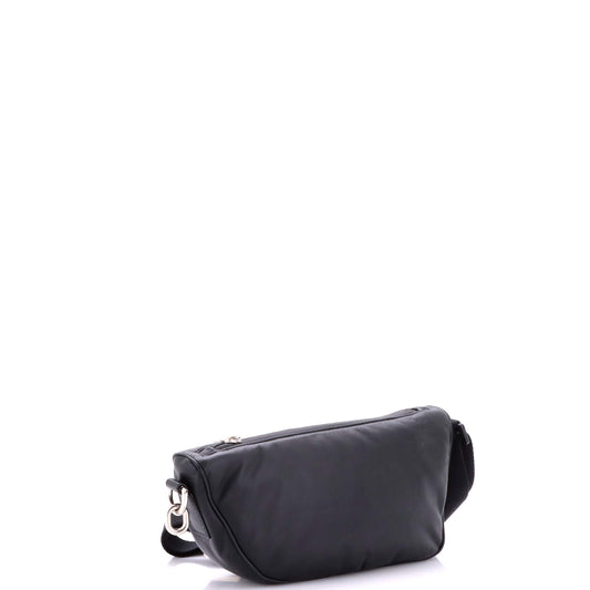 バーバリー シールド メッセンジャーバッグ レザー ミディアム