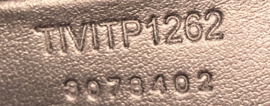 バーバリー シールド メッセンジャーバッグ レザー ミディアム