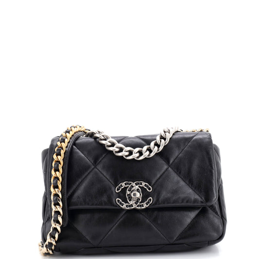 Chanel 19 flap bag in quilted leather, medium