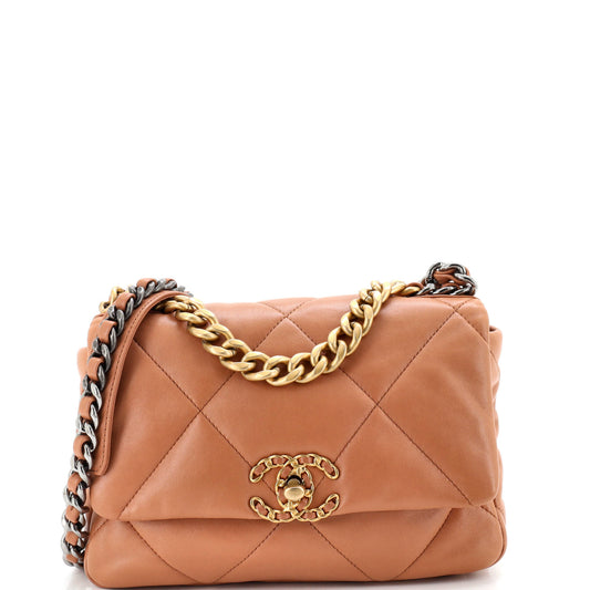 Chanel 19 flap bag in quilted leather, medium