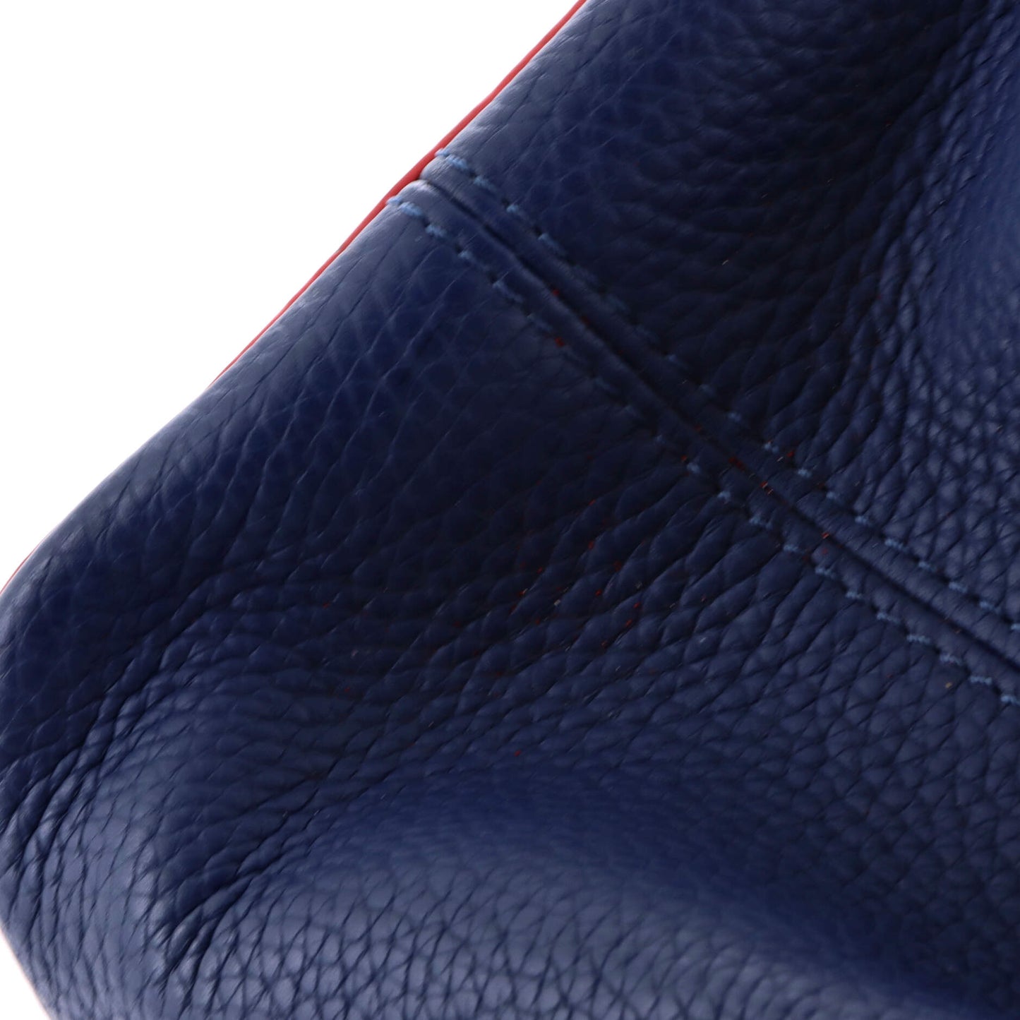 Louis Vuitton Capucines Leather Bag MM